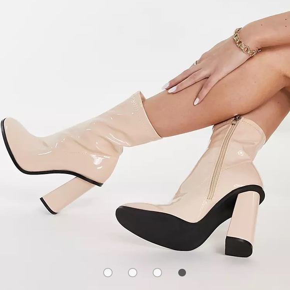 NWT • ASOS • SO STYLISH! Off-White Cream Heeled Boots Booties • Size 6.5 - Picture 4 of 8